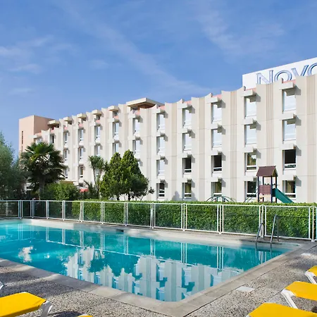 Hotel Novotel Aeroport Cap 3000