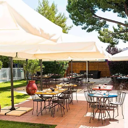 Novotel Aeroport Cap 3000 Hotel